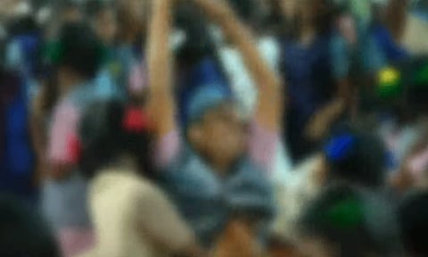 புத்தக திருவிழாவில் சாமியாடிய பள்ளி மாணவிகள்... மாவட்ட நிர்வாகம் அளித்த விளக்கம்