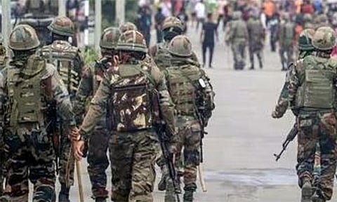 மாணவர்கள் போராட்டம்: மணிப்பூருக்கு விரையும் 2,000 சி.ஆர்.பி.எப். வீரர்கள்