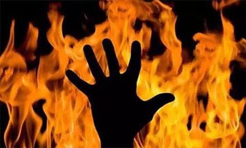 விநாயகர் சதுர்த்தி விழாவில் குடிபோதையில் ஆட்டம் போட்ட நபர் பெட்ரோல் ஊற்றி எரித்துக்கொலை