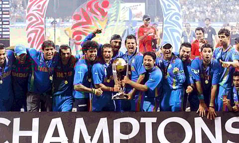 கேப்டனாக தோனி... ஆல் டைம் சிறந்த இந்திய ஒருநாள் அணியை தேர்வு செய்த முன்னாள் வீரர்