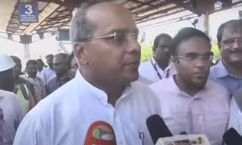 பாம்பன் புதிய ரெயில் பாலம் திறப்பு எப்போது? - அதிகாரி விளக்கம்