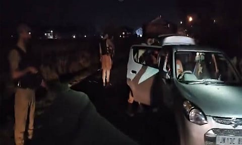 ஜம்மு மற்றும் காஷ்மீரில் நாளை மறுநாள் முதல்கட்ட தேர்தல்; இரவிலும் தீவிர வாகன சோதனை