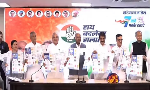 அரியானா தேர்தல்: முதியோர் உதவித் தொகையாக ரூ.6 ஆயிரம் வழங்கப்படும் - காங்கிரஸ் வாக்குறுதி