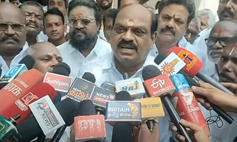 முன்னாள் அமைச்சர் வைத்திலிங்கம் மீது வழக்குப்பதிவு