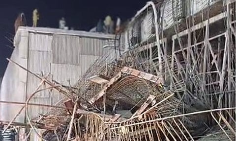 திருப்பத்தூர்: மேம்பாலப் பணியில் சாரம் சரிந்து விபத்து- 3 பேர் படுகாயங்களுடன் மீட்பு