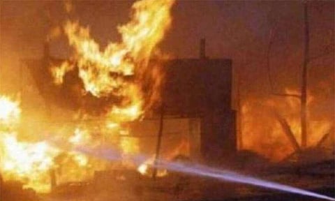 கான்பூரில் மெத்தை தயாரிப்பு தொழிற்சாலையில் தீ விபத்து