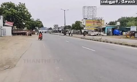 சேலத்தில் லாரி மோதி 3 பேர் உயிரிழப்பு