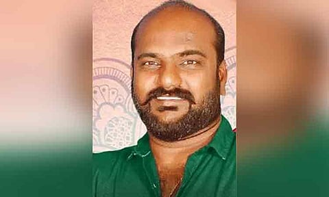 நாம் தமிழர் கட்சியில் இருந்து விழுப்புரம் மாவட்ட செயலாளர் விலகல்