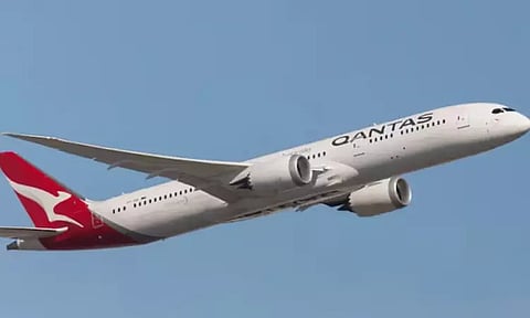 விமானத்தில் ஒளிபரப்பான ஆபாச படம்: பயணிகள் அதிர்ச்சி