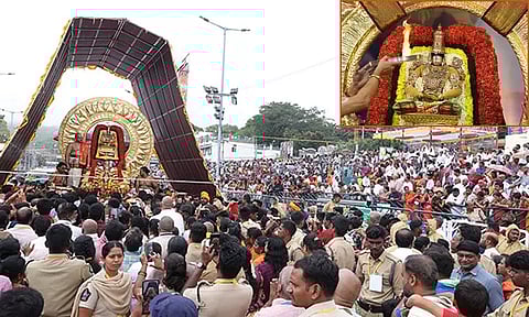 பிரம்மோற்சவம் 7-வது நாள்: சூரிய பிரபை வாகனத்தில் பத்ரி நாராயணராக காட்சி கொடுத்த மலையப்ப சுவாமி