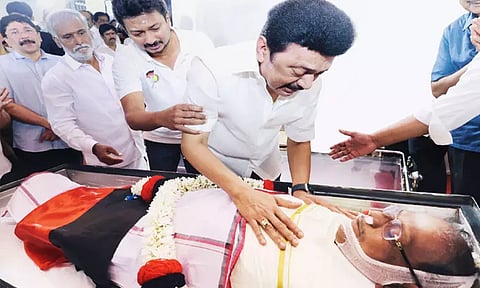 முரசொலி செல்வம் உடலுக்கு முதல்-அமைச்சர் மு.க.ஸ்டாலின், குடும்பத்தினர் கண்ணீர் அஞ்சலி