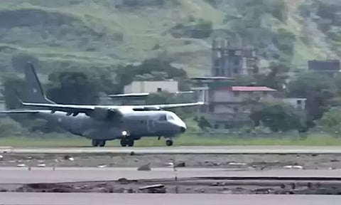 சோதனை முயற்சி: நவி மும்பை விமான நிலையத்தில் தரையிறங்கிய இந்திய விமானப்படை விமானம்