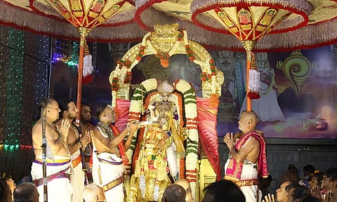 திருப்பதி பிரம்மோற்சவ விழா: குதிரை வாகனத்தில் மலையப்பசாமி வீதிஉலா