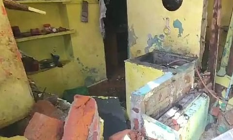 பூந்தமல்லி அருகே வீட்டில் சிலிண்டர் வெடித்து விபத்து - 7 பேர் காயம்