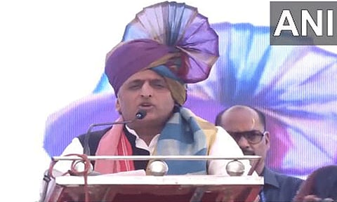 'அண்டை நாடுகளை விட இந்தியாவில் பட்டினி கொடுமை அதிகமாக உள்ளது' - அகிலேஷ் யாதவ்