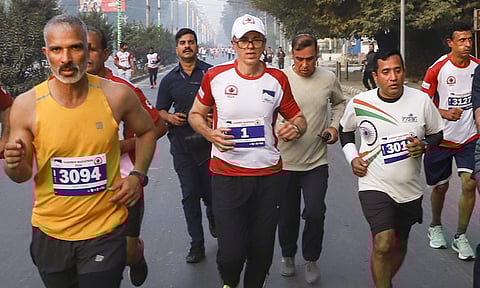 காஷ்மீர் மாரத்தான்: பயிற்சி எதுவும் இன்றி 21 கி.மீ. ஓடிய முதல்-மந்திரி உமர் அப்துல்லா