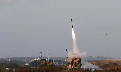 ஹிஸ்புல்லாவின் 3 முக்கிய அதிகாரிகளை காலி செய்த இஸ்ரேல்: 100 ராக்கெட்டுகளை ஏவி ஹிஸ்புல்லா பதிலடி