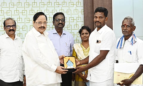 புதுக்கோட்டை விவசாயிகள் சங்கத்துக்கு தேசிய நீர் மேலாண்மை விருது - அமைச்சர் துரைமுருகன் வாழ்த்து