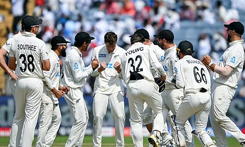 மீண்டும் மாயாஜாலம் காட்டிய சான்ட்னெர்.. 3-வது நாளிலேயே இந்தியாவை வீழ்த்தி தொடரை கைப்பற்றிய நியூசிலாந்து