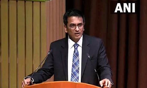 'வழக்கறிஞர்கள் தங்களிடம் வேலை செய்பவர்களுக்கு முறையாக ஊதியம் வழங்க வேண்டும்' - தலைமை நீதிபதி சந்திரசூட்