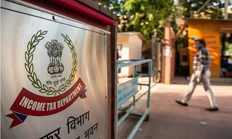 கோவையில் நடந்த வருமானவரி சோதனையில் ரூ.42 கோடி சிக்கியது?