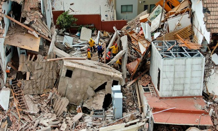 அர்ஜென்டினா: அடுக்குமாடி ஓட்டல் இடிந்து விழுந்ததில் ஒருவர் பலி; 9 பேர் மாயம்