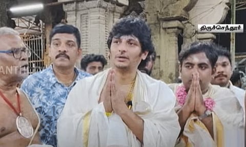 திருச்செந்தூர் முருகன் கோவிலில் நடிகர் ஜீவா சாமி தரிசனம்