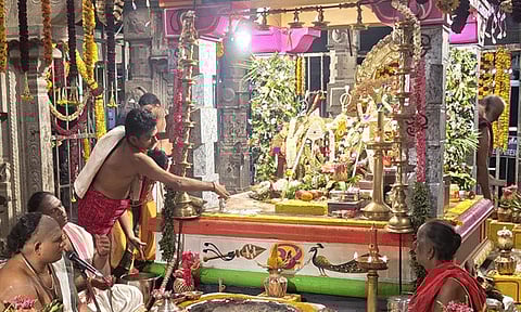 கந்தசஷ்டி 3-ம் நாள் விழா: யாகசாலை பூஜையுடன் தொடங்கியது - ஆயிரக்கணக்கான பக்தர்கள் விரதம்