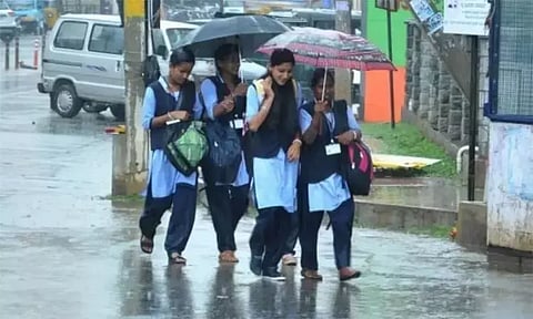 திருவாரூர் மாவட்டத்தில் பள்ளி, கல்லூரிகளுக்கு இன்று விடுமுறை