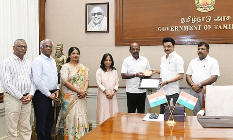 மக்களைத் தேடி மருத்துவம் திட்டத்திற்கு ஐ.நா.விருது: முதல்-அமைச்சரிடம் வாழ்த்து பெற்ற அமைச்சர் மா.சுப்பிரமணியன்