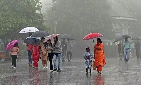 தாமதமாகும் காற்றழுத்த தாழ்வுப்பகுதி.. தமிழகத்தில் மழை நீடிக்கும் - வானிலை ஆய்வுமையம்