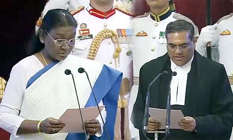 சுப்ரீம் கோர்ட்டின் தலைமை நீதிபதியாக சஞ்சீவ் கன்னா பதவியேற்பு