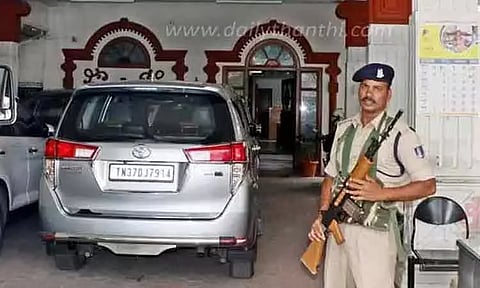 லாட்டரி அதிபர் மார்ட்டின், ஆதவ் அர்ஜுனாவின் வீடுகளில் 2-வது நாளாக அமலாக்கத்துறை சோதனை