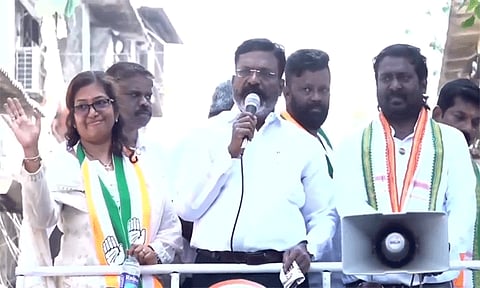 மராட்டிய தேர்தல்: தாராவியில் காங்கிரஸ் வேட்பாளரை ஆதரித்து திருமாவளவன், விஜய் வசந்த் பிரசாரம்