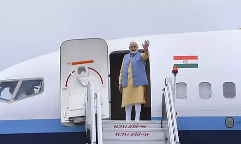 மாற்று விமானம் மூலம் டெல்லி புறப்பட்டார் பிரதமர் மோடி