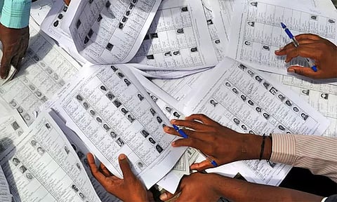 வாக்காளர் பட்டியலில் திருத்தம் செய்ய இன்று சிறப்பு முகாம்