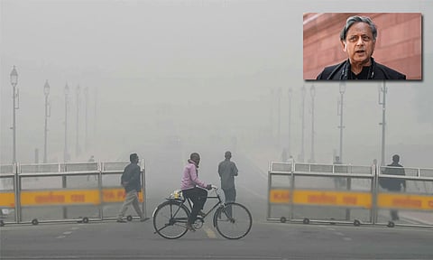 இனியும் நாட்டின் தலைநகராக டெல்லி இருக்க வேண்டுமா..? - சசி தரூர் கேள்வி