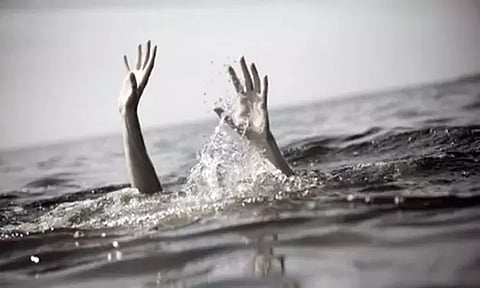 மராட்டியத்தில் 2 சிறுவர்கள் ஏரியில் மூழ்கி உயிரிழப்பு