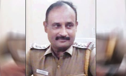 அரசு வேலை வாங்கி தருவதாக ரூ.1.47 கோடி மோசடி - காவல் ஆய்வாளர் அதிரடி கைது