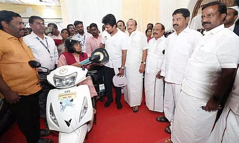 கடலூரில் ரூ.23.93 கோடி மதிப்பிலான புதிய திட்டப் பணிகள்: துணை முதல்-அமைச்சர் அடிக்கல் நாட்டினார்