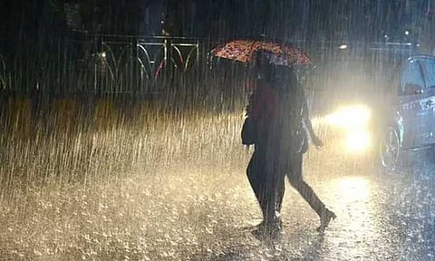 தமிழகத்தில் இரவு 10 மணி வரை 12 மாவட்டங்களில் மழைக்கு வாய்ப்பு