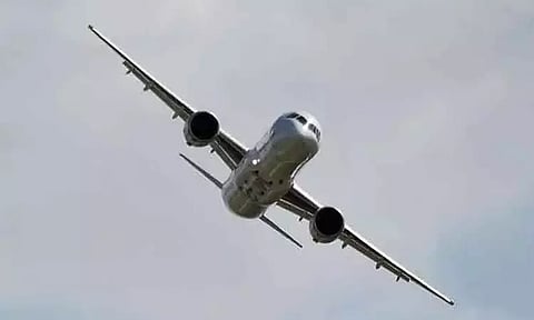 மோசமான வானிலை: மதுரையில் வானில் வட்டமடித்த விமானம்