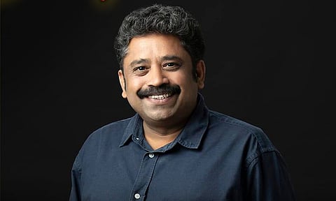 விமர்சனம் இல்லாவிட்டால் சிறிய படங்கள் காணாமல் போய்விடும் - இயக்குனர் சீனு ராமசாமி