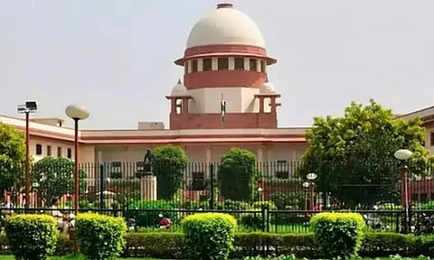 சபாநாயகருக்கு எதிரான அவதூறு வழக்கு: சுப்ரீம் கோர்ட்டில் அதிமுக மேல்முறையீடு