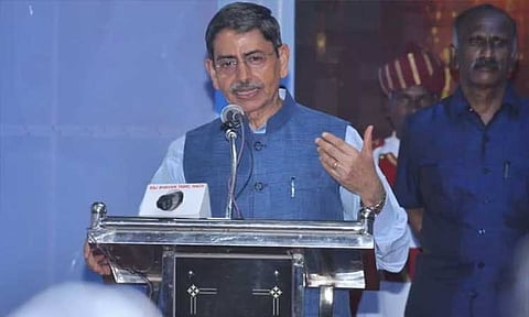 மீண்டும் சர்ச்சை: கவர்னர் பங்கேற்ற விழாவில் நிறுத்தப்பட்ட தமிழ்த்தாய் வாழ்த்து