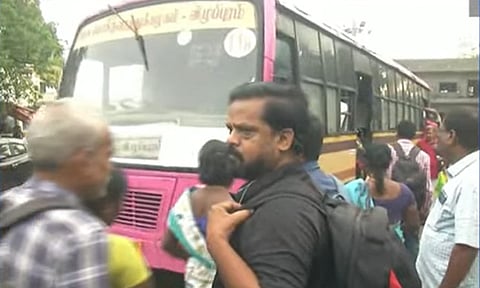 ரெயில்கள் ரத்து எதிரொலி - கூடுதல் பஸ்கள் இயக்கம்