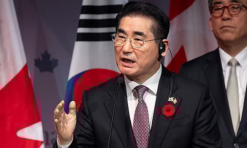 தென்கொரியா ராணுவ மந்திரி தற்கொலை முயற்சி