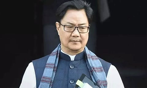 நாடாளுமன்ற விவகாரங்கள் துறை மந்திரிக்கு எதிராக சிறப்புரிமை தீர்மானம் - 60 எதிர்க்கட்சி எம்.பி.க்கள் கையெழுத்து