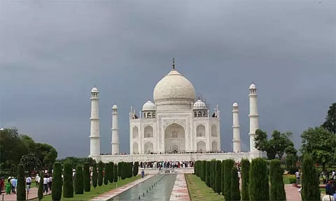 தாஜ்மகாலில் மழைநீர் கசிவு மத்திய அரசு தகவல்