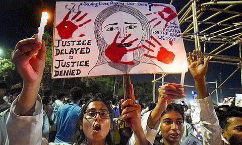 'எங்கள் மகளுக்கு இனி நீதி கிடைக்குமா என்ற சந்தேகம் எழுந்துள்ளது' - கொல்கத்தா பெண் டாக்டரின் பெற்றோர் வேதனை